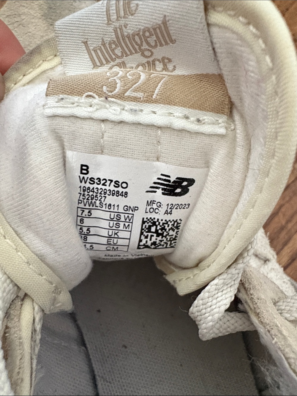New Balance 327 Off-White Suede & canvas Sneakers - Picture 5 of 9
